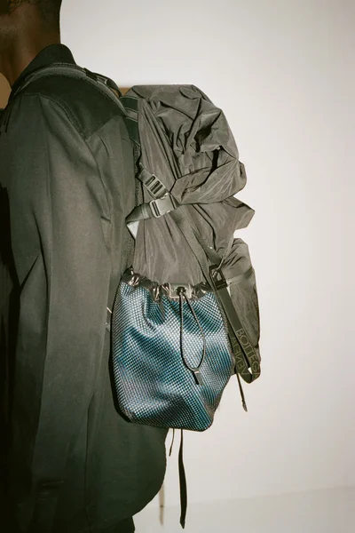 Look 60